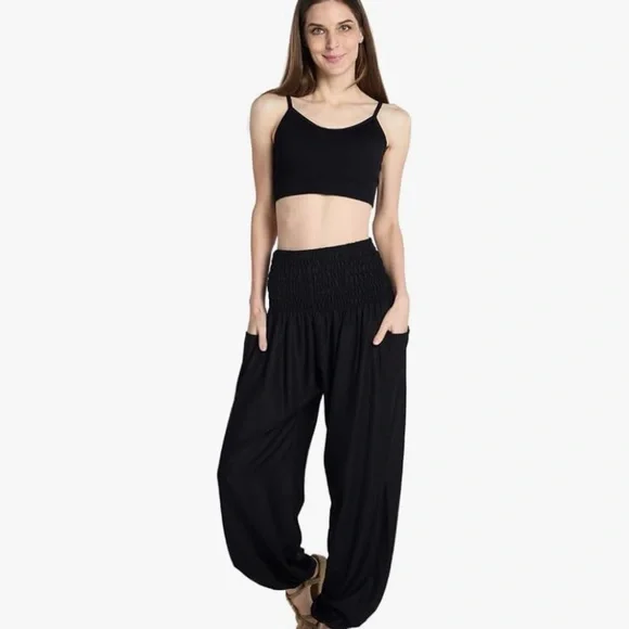 Women's Wide Leg Boho Pants - Black and Green Patterned - Picture 3 of 7